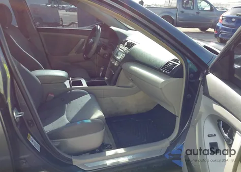 2010 Toyota Camry Se z USA, uszkodzony, nr VIN 4T1BF3EK0AU090582